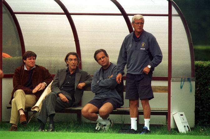 Nell'estate del 1999 arriva Lippi, e con lui Vieri, Panucci, Peruzzi, Di Biagio, Jugovic e Blanc. La stagione  travagliata: quarto posto in campionato e sconfitta con la Lazio nella finale di Coppa Italia. Dfp